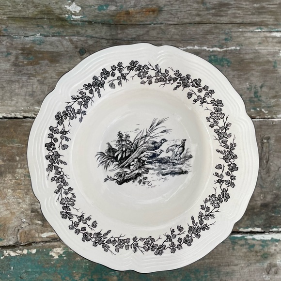 Tabletops unlimited black and white toile Pheasants bowl - Picture 3 of 5